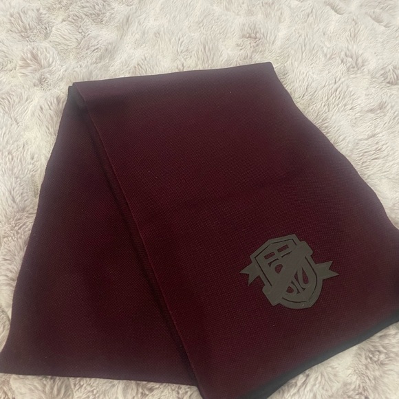 Givenchy Wool Scarf 🧣 - Picture 2 of 8